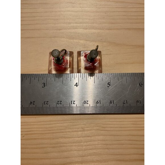 Vintage Square Screwback Earrings With Encased Red Roses & Clear Lucite - Picture 2 of 5